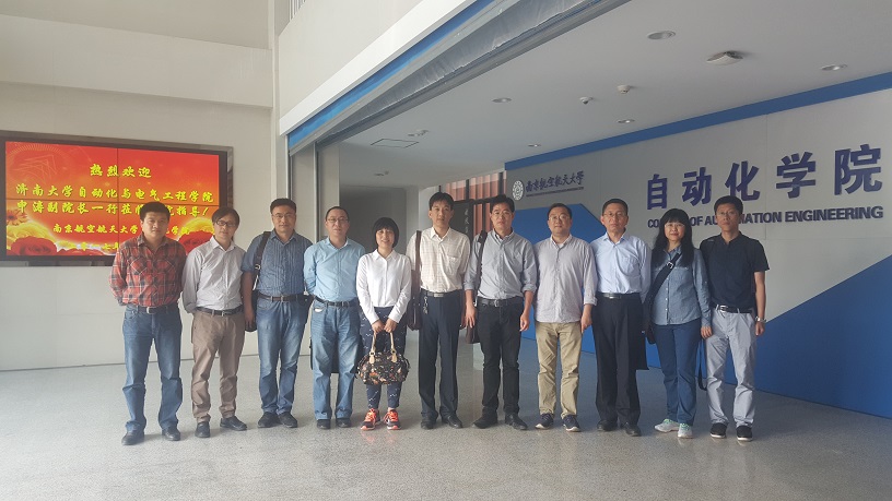 2017-5-11-济南大学自动化与电气工程米兰体育
申涛副院长一行来院交流 (1).jpg